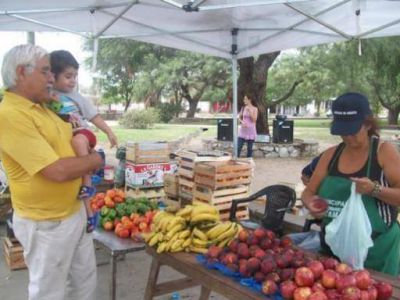 Contin�a la Feria Municipal 2013