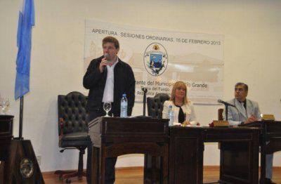 El transporte, las viviendas y los j�venes las fuertes claves para el 2013