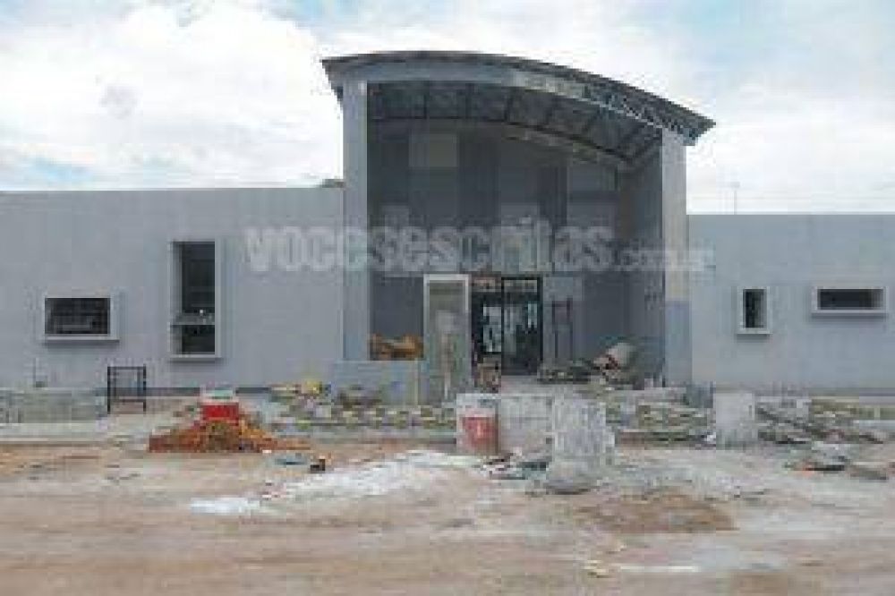 La Gobernadora Lucia Corpacci inaugura nuevas escuelas