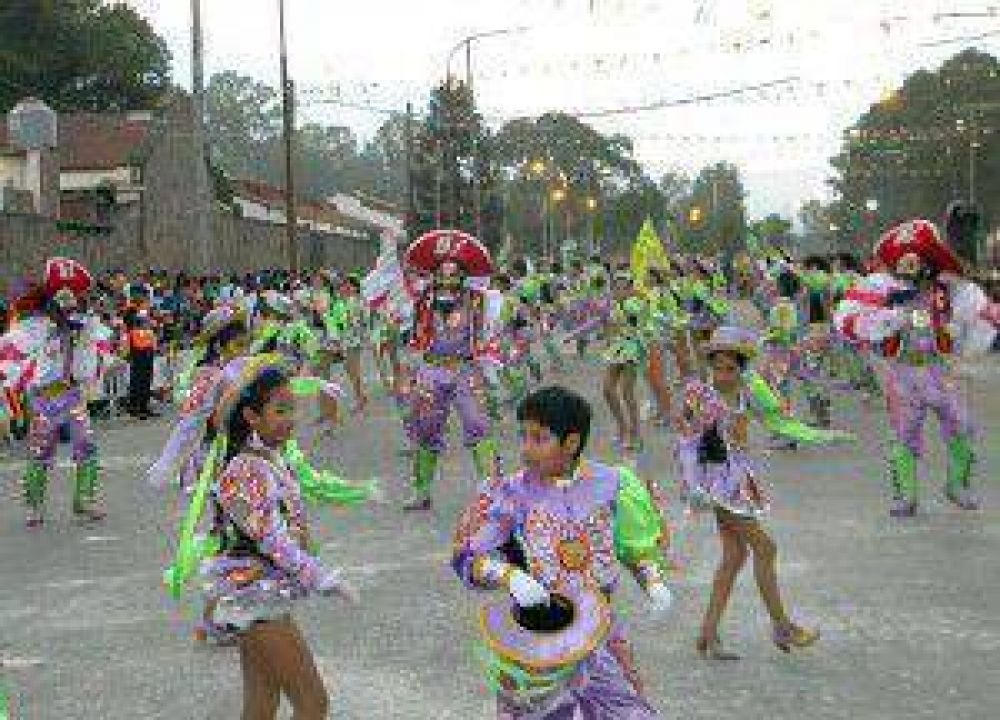 Corsos Capitalinos 2013: la alegr�a y el color del carnaval juje�o se traslada este fin de semana a la avenida El �xodo