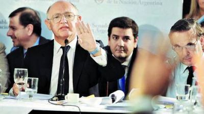 Timerman dijo que la AMIA busca frenar la causa, y le replicaron duro