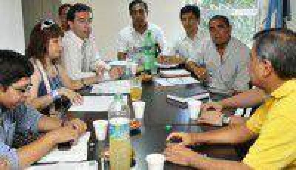 El Gobierno anunciar� una canasta escolar "solidaria"