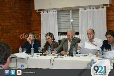 'Reci�n se est�n intentando saldar septiembre y octubre de los comedores escolares' dijo una concejal de la UCR