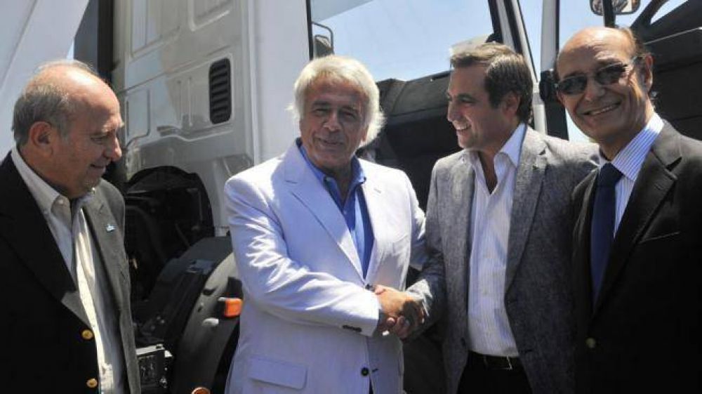 De la Sota acus� a los K de achicar salarios