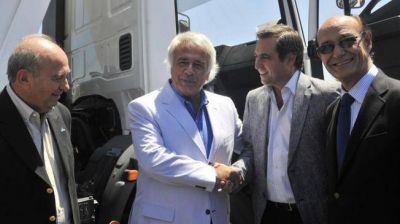 De la Sota acus� a los K de achicar salarios