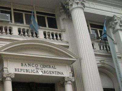 Siguen cayendo los dep�sitos en d�lares y las reservas del Banco Central