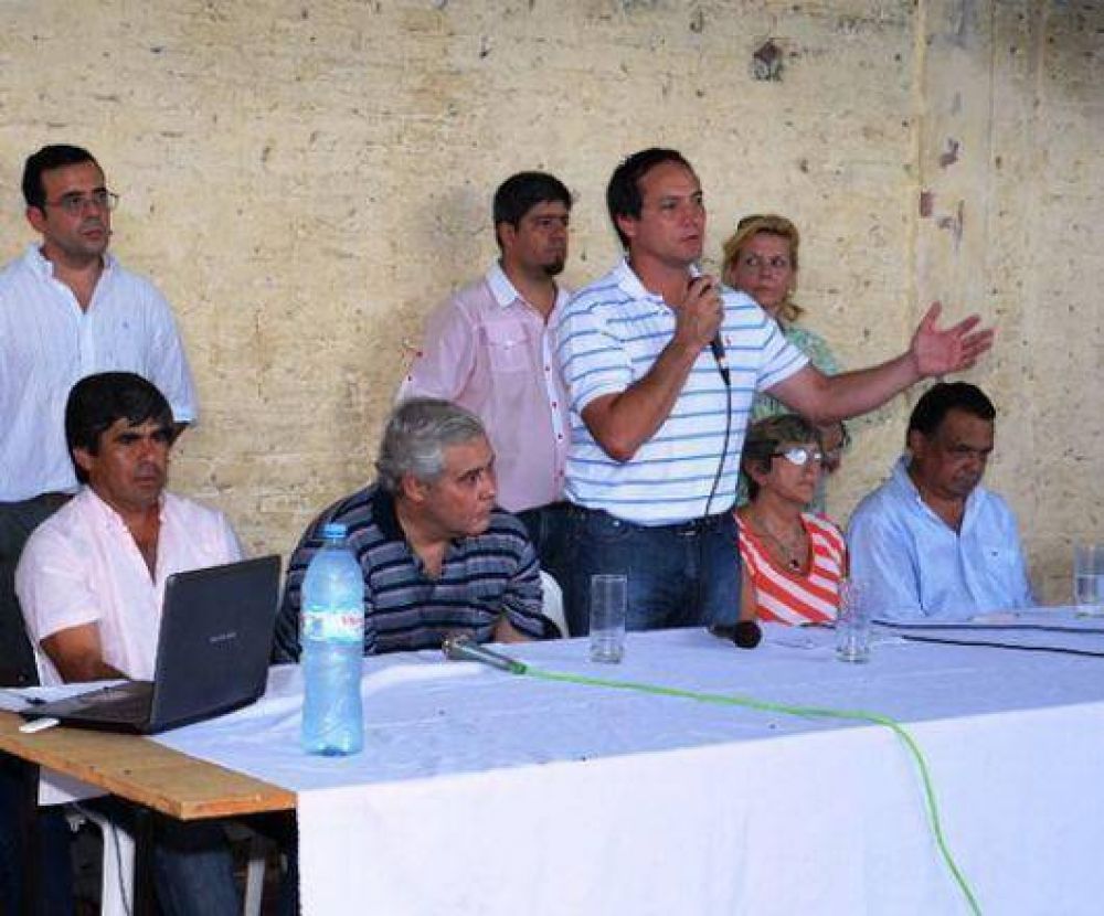 Camau y Bofill siguen por el Interior