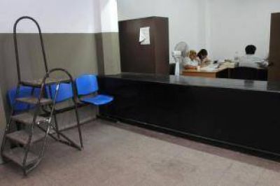 Tr�mites eternos en un edificio derruido