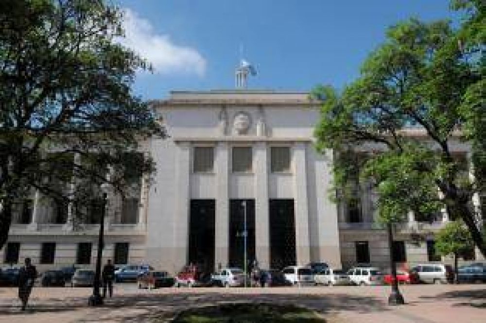M�s de 200 magistrados en Tucum�n pagar�an Ganancias
