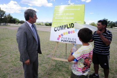 Pueblos Puntanos: El Gobernador inaugur� obras en el Club Defensores del Oeste