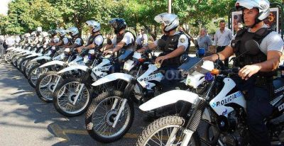 Entregaron motos nuevas a la polic�a