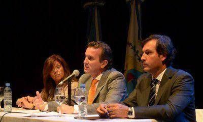 P�rez asegur� que Cobos se est� transformando en un "opin�logo serial"