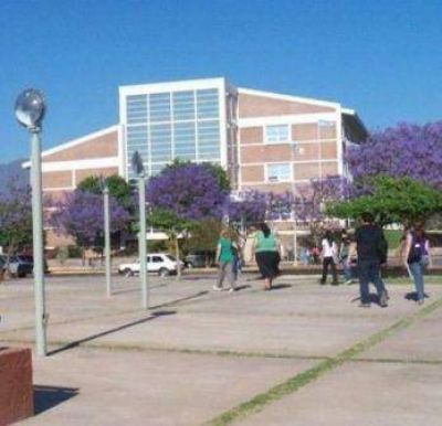 Cada vez m�s riojanos buscan tener una formaci�n universitaria