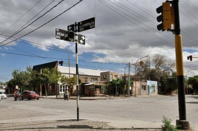 La asaltaron cuando esperaba que el sem�foro le habilitara el paso