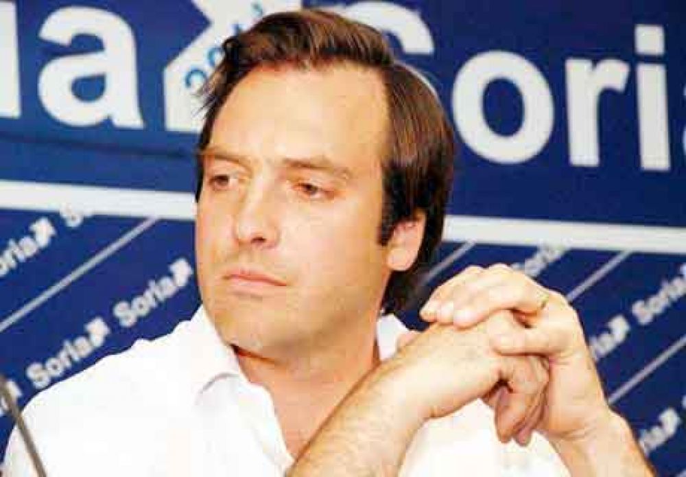Duro por �superpoblaci�n� de funcionarios designados por el gobernador Weretilneck
