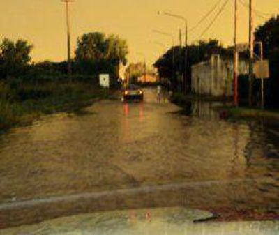 Anegamientos en la ciudad por intensas lluvias  