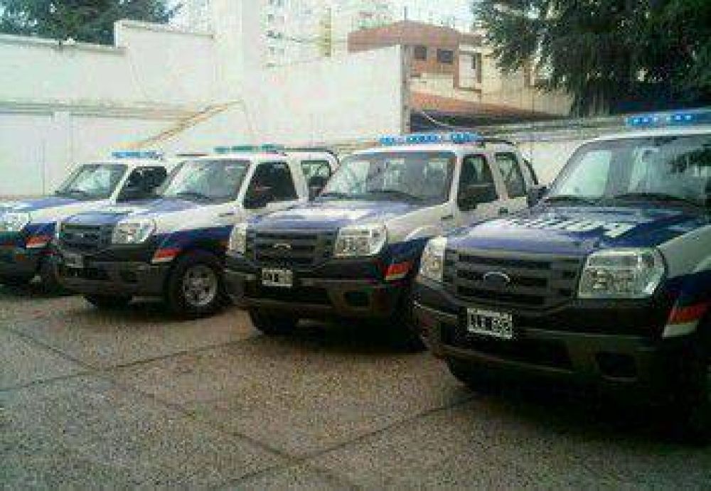 Bevilacqua entreg� patrulleros a la Polic�a Distrital