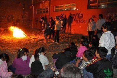 Acantonamiento y fog�n en la colonia del Gimnasio 17 de Octubre