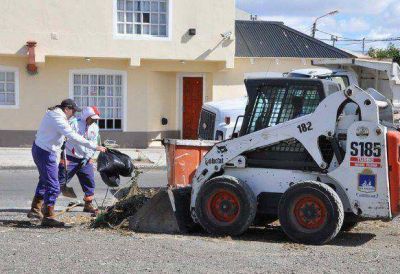 Operativo de limpieza en distintos sectores de la ciudad