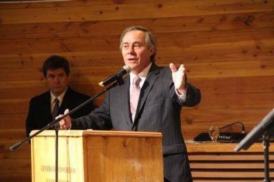 �Si las obras delegadas le tocan a gente allegada al MPN, bueno, son las reglas de la pol�tica�