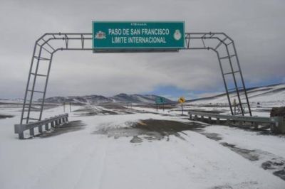 El Paso de San Francisco colapsado por falta de personal de Gendarmer�a