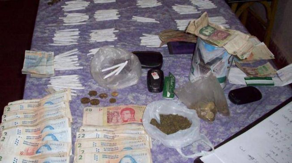 Trece detenidos con drogas por d�a