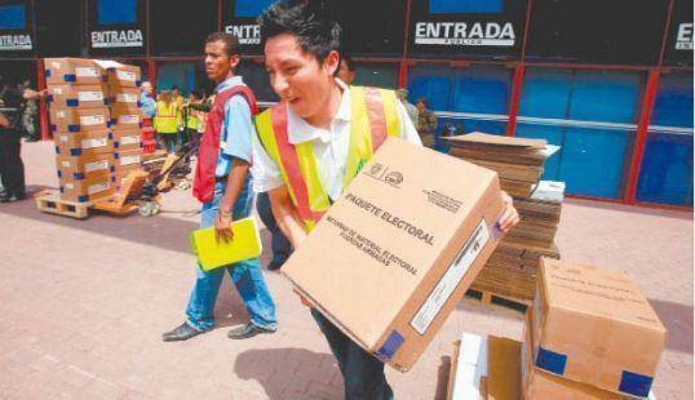 Correa va por la reelecci�n y la mayor�a de la Asamblea Nacional