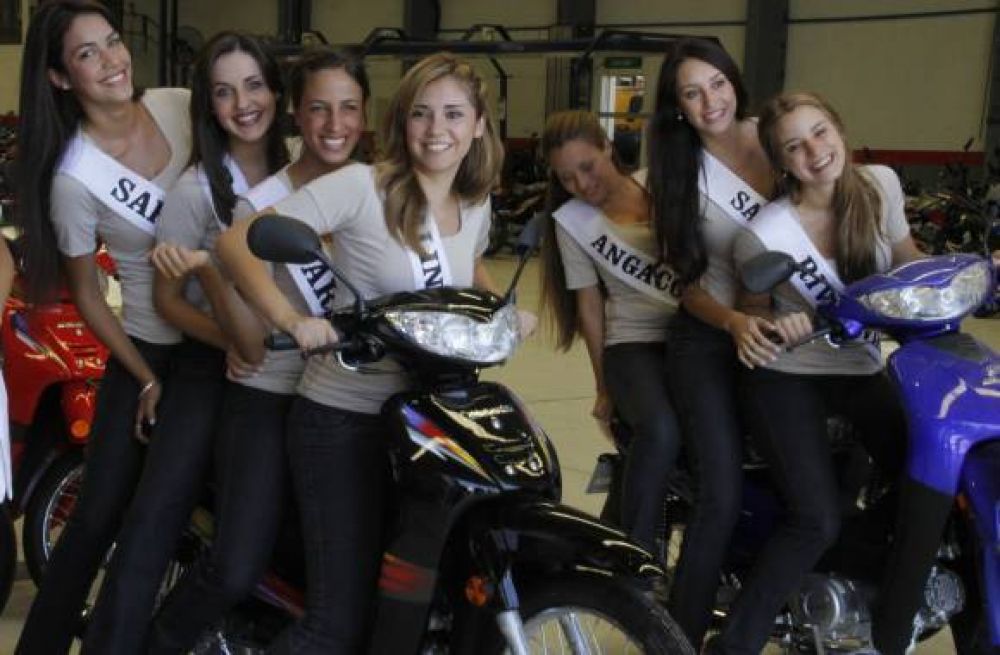 Las candidatas y una entrada metalera en Harley Davidson