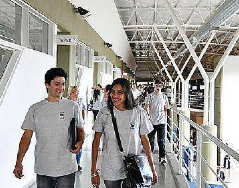 Ingresantes 2013: Pensar el presente para construir el futuro