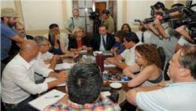 �Esperamos una oferta mejor que la paritaria nacional�