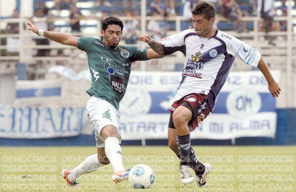Sarmiento logr� una espectacular y heroica victoria en la visita a Deportivo Merlo