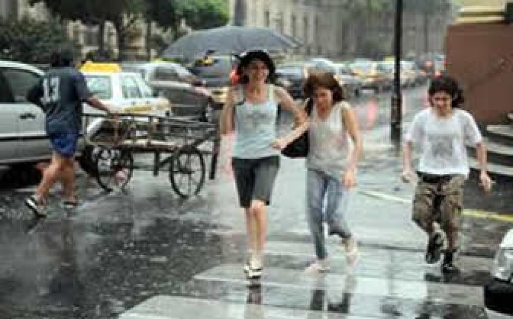 La lluvia aplac� la temperatura en Tucum�n