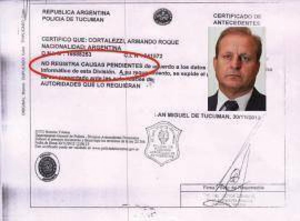 Piden la detencin de alto jefe policial y dos mujeres, acusados de "limpiarle" el prontuario a Cacho Cortalezzi