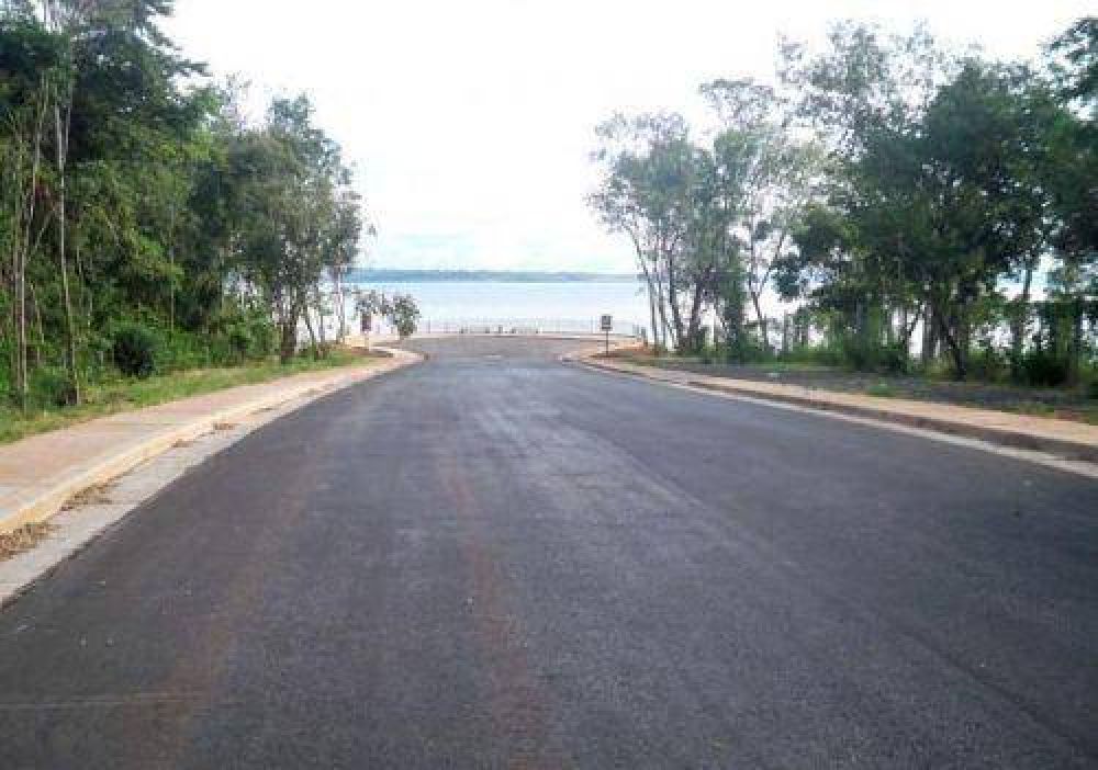 Habilitan mirador y muelle sobre las riberas del r�o Paran�