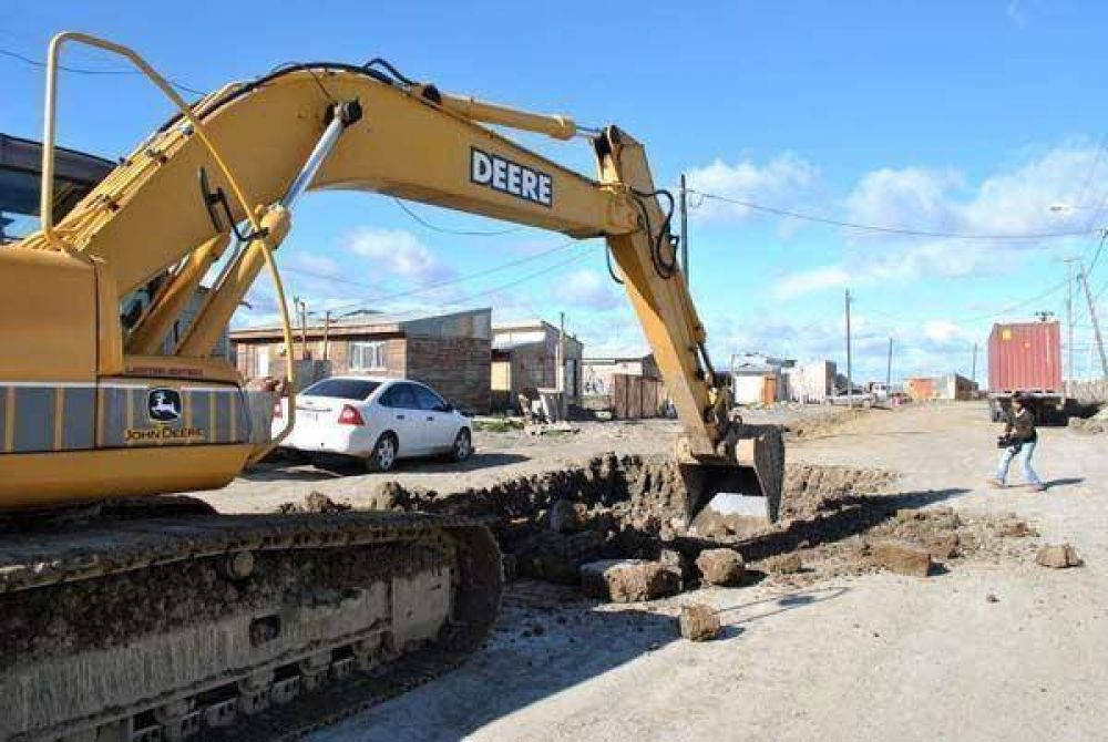 Avanzan los trabajos para la pavimentaci�n de la calle Sarmiento 