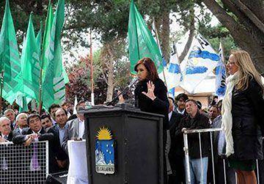 Alicia Kirchner ratific� que el Gobierno est� al �lado de todos los argentinos�