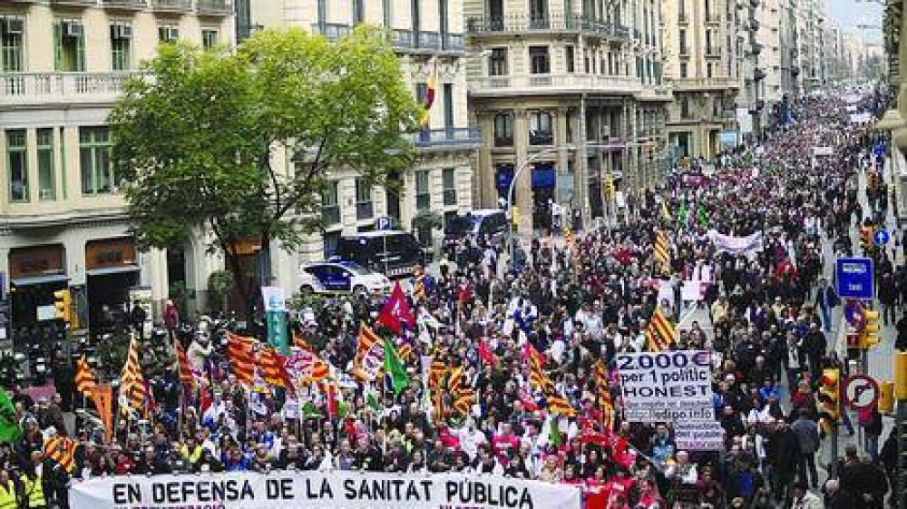 Masivas marchas en Espa�a contra los ajustes en salud