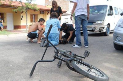 Atropellan a un chico en bicicleta