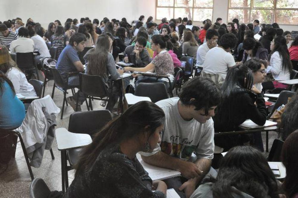 Aulas colmadas en Ciencias de la Educaci�n