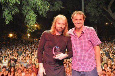 Miles de vecinos desfrutaron del show de Chango Spasiuk en Ballester