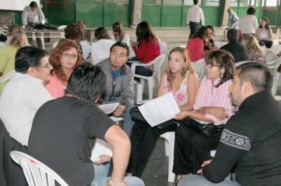 �Estamos desafiados a mejorar la educaci�n en la escuela secundaria�