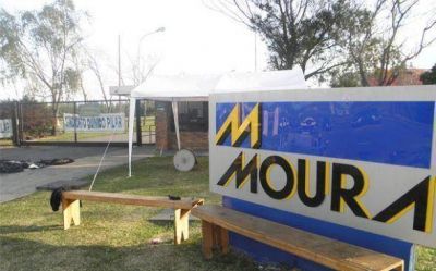 Contin�a el bloqueo a la empresa de bater�as Moura