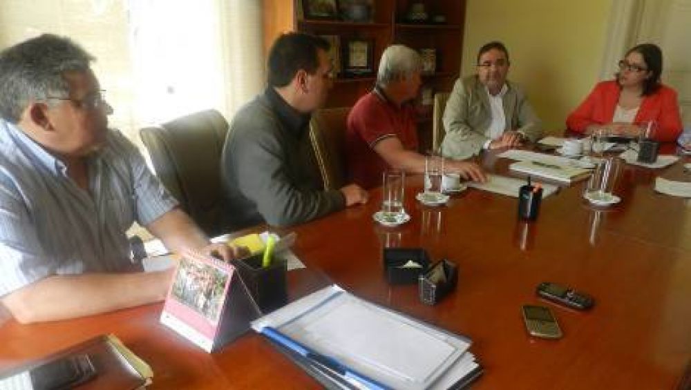 Empez� la pulseada salarial entre gremios estatales y el Gobierno