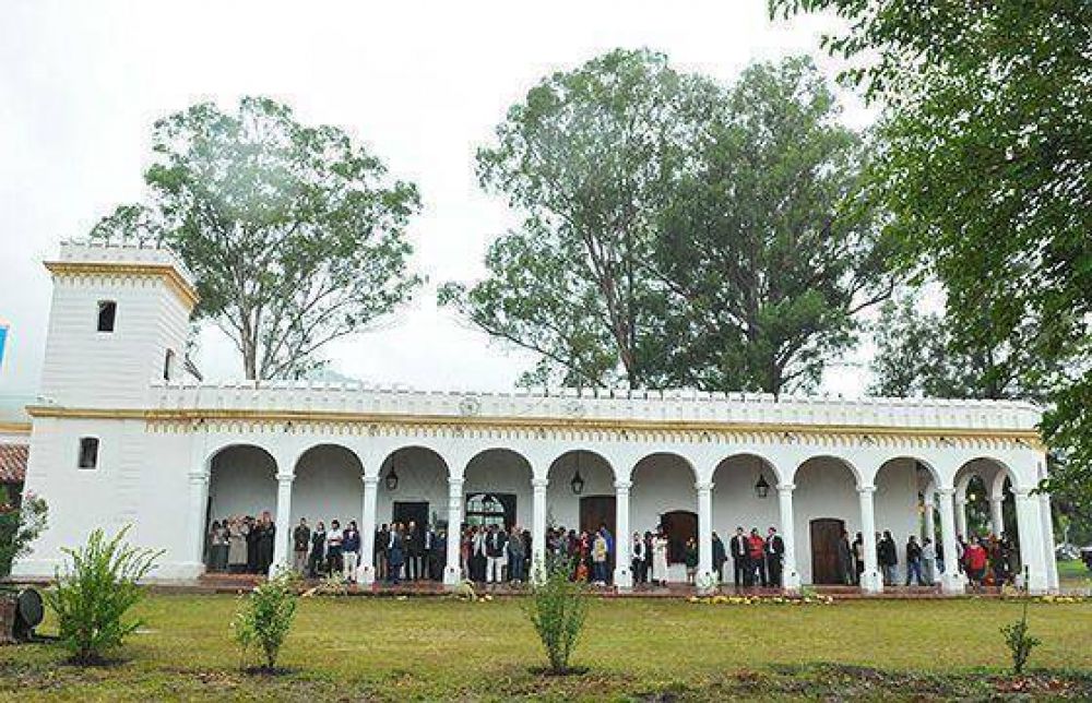 Se record� el bicentenario de la llegada del Ej�rcito del Norte a Finca Casta�ares