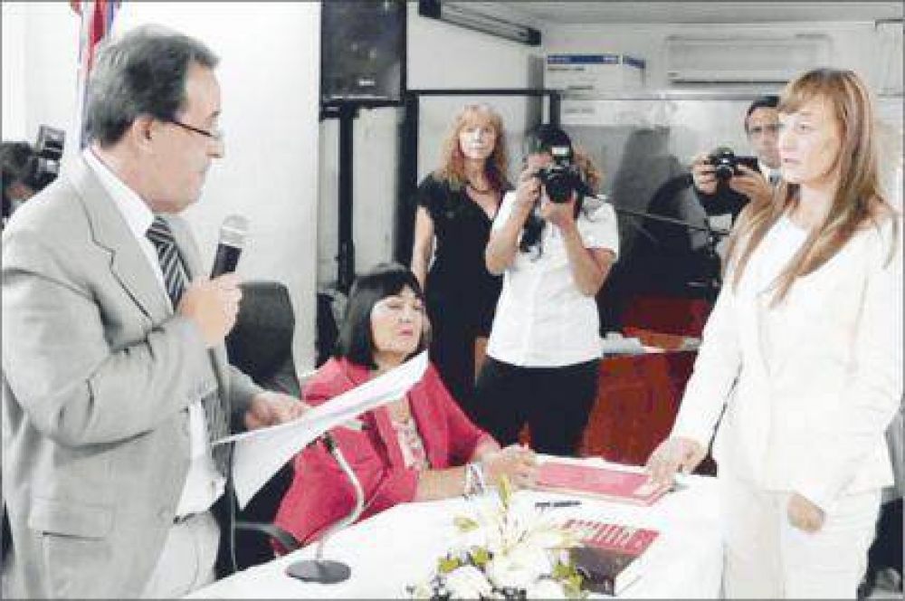 Mar�a Skanata asumi� como jueza federal de Ober�