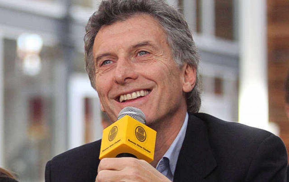 Llega Mauricio Macri para participar de la FNS	