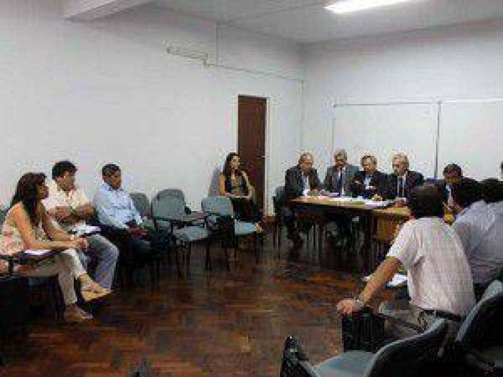 Tras la suspensi�n: hoy se reunir�an los docentes de Jujuy y el gobierno