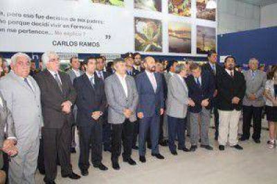 El gobernador presidi� el acto de inauguraci�n del nuevo anexo del Banco de Formosa SA