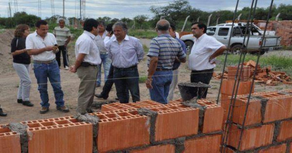 Bosetti anunci� Obras por 39 millones de pesos en Los Llanos riojanos