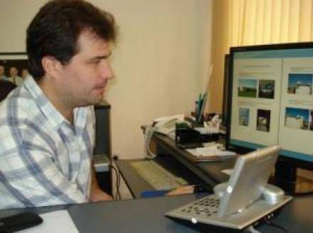 La Autopista Digital llevara conectividad gratuita unos 490 mil formose�os en toda la provincia 
